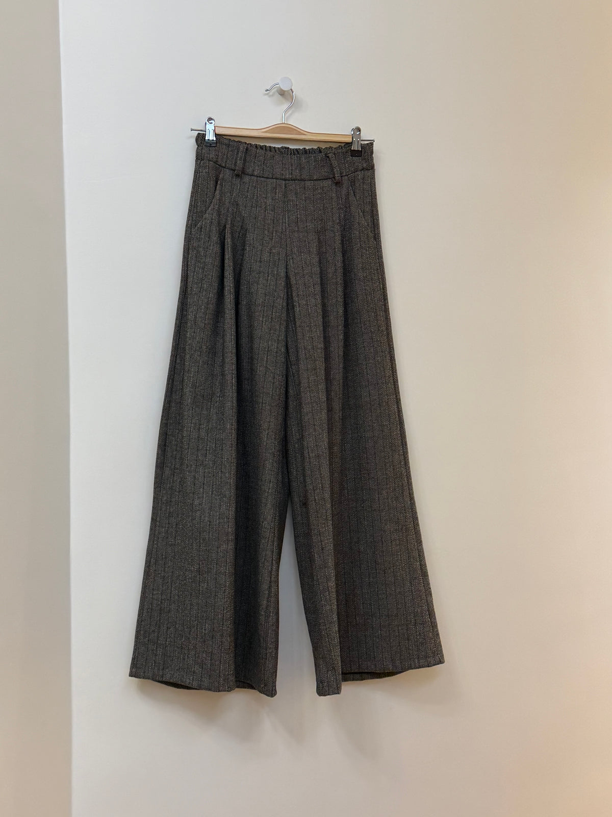 Pantalon Nikita rayures beiges