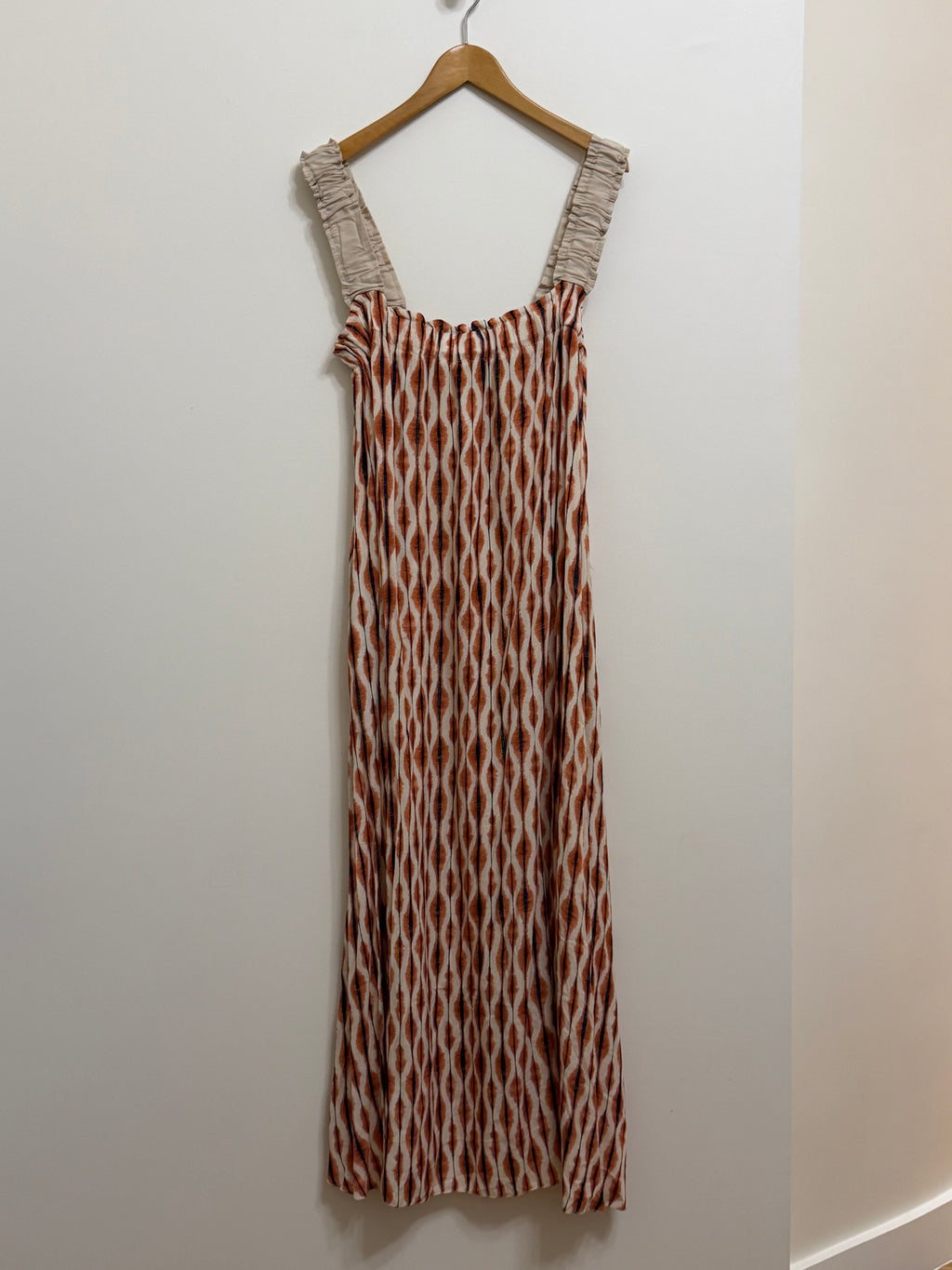 Robe Claudia ries