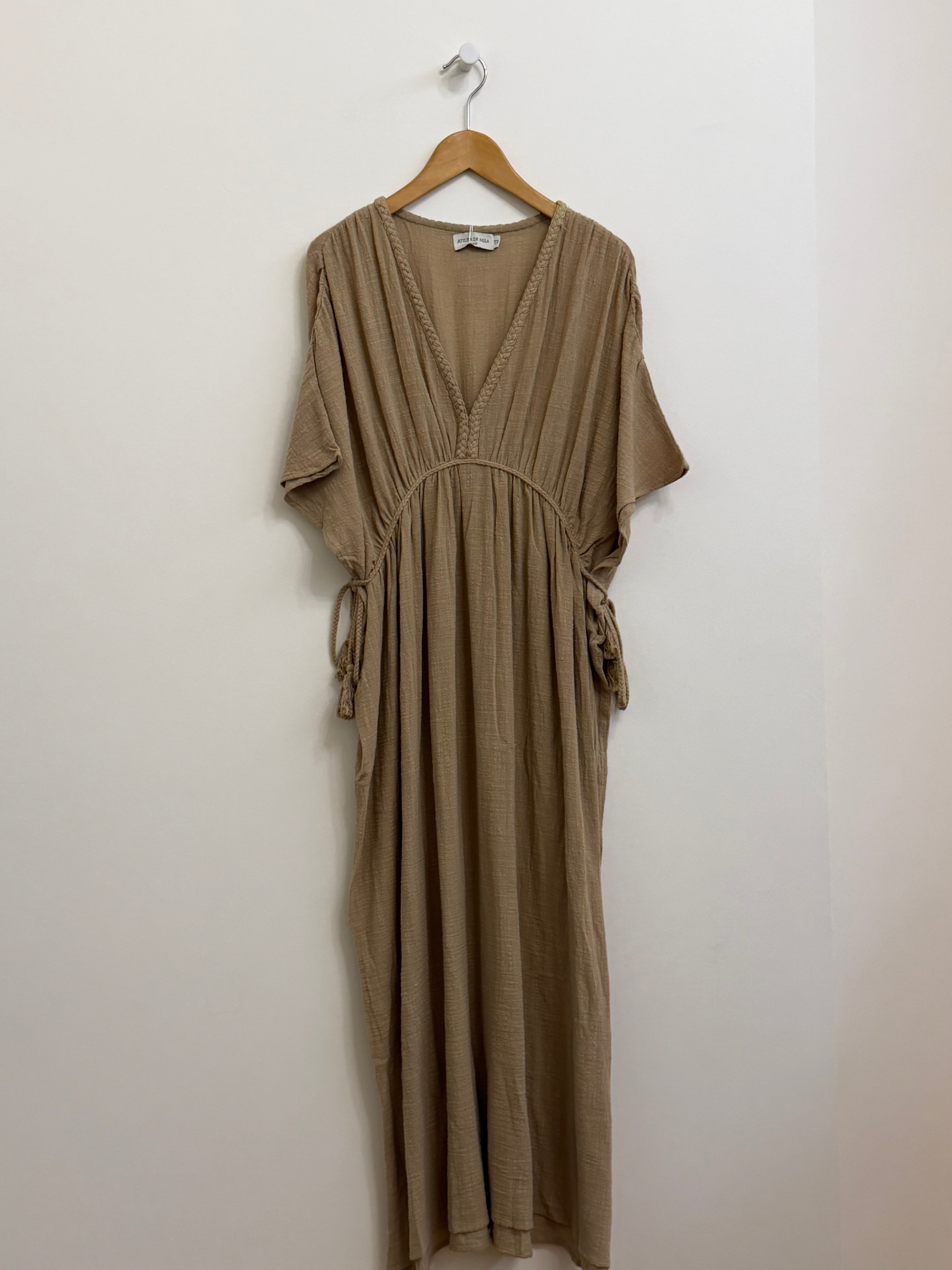 Robe Cassie